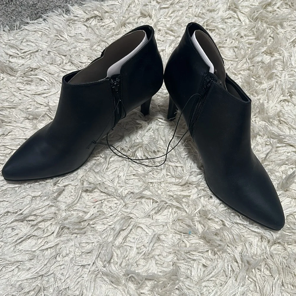 NWOT MOSSIMO ANKLE BOOTS - Picture 5 of 9